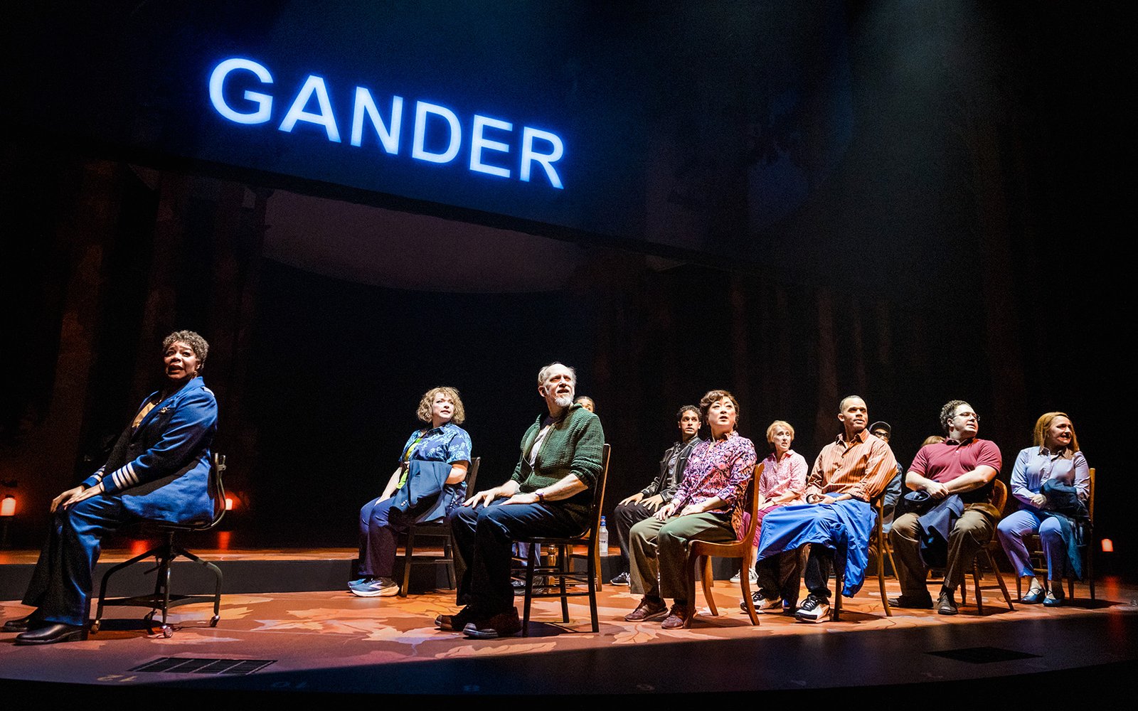 The cast of COME FROM AWAY (Dan Norman)