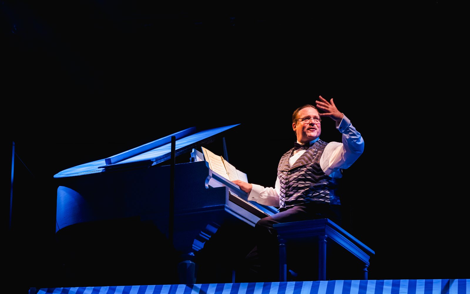 Bradley Beahen (Dan Norman)