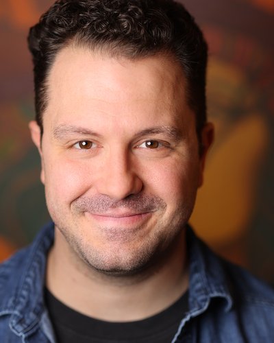 A headshot of Eric Morris