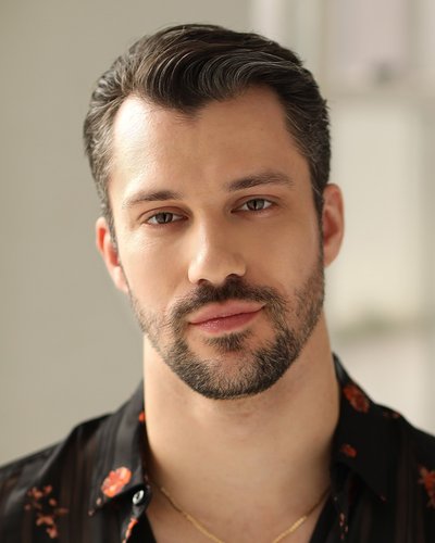 A headshot of Joe Bigelow