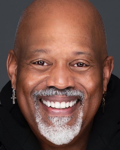 A headshot of Kent Gash